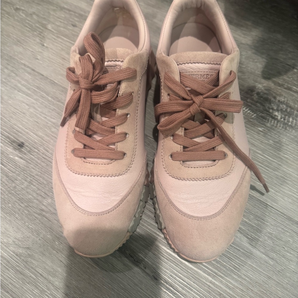 Hermes Women's Blush bouncing Sneakers